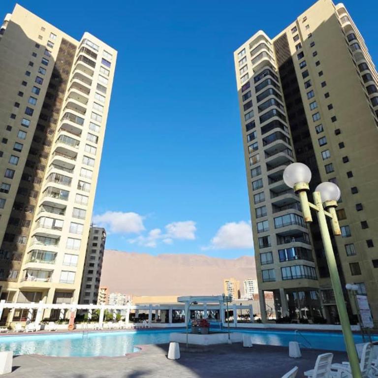 Exclusivo departamento con vista al mar frente a Playa Cavancha Iquique - Three-Bedroom Apartment - 7