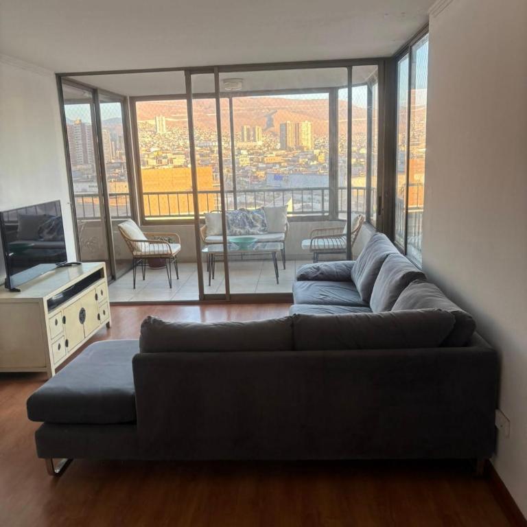 Exclusivo departamento con vista al mar frente a Playa Cavancha Iquique - Three-Bedroom Apartment - 8