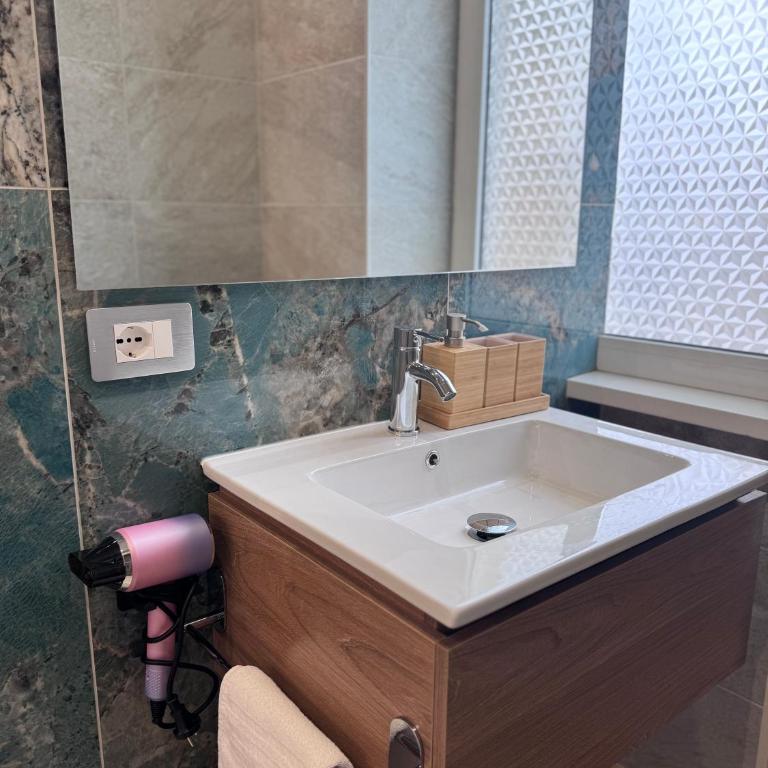 Living - Standard Double Room - 14