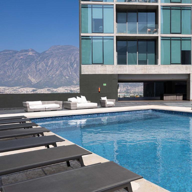 Modern Apartment with City Views and Pool Access - Apartamento - 2