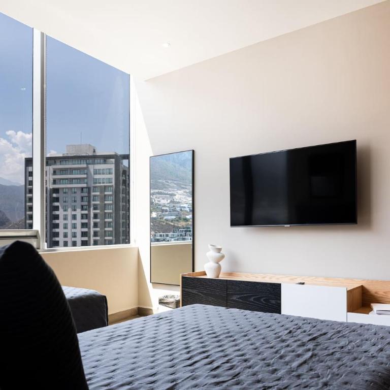 Modern Apartment with City Views and Pool Access - Apartamento - 16
