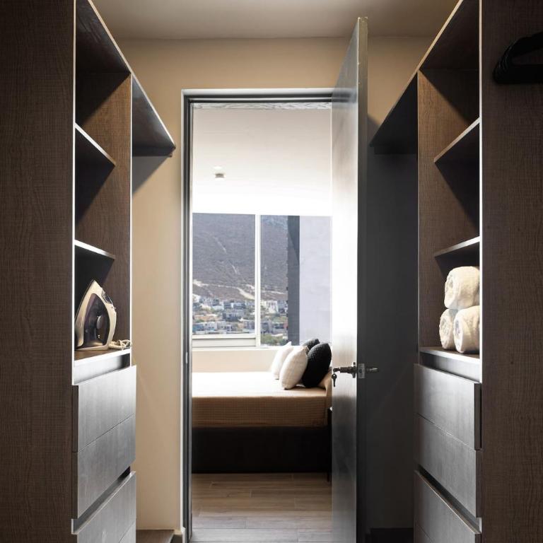 Modern Apartment with City Views and Pool Access - Apartamento - 19