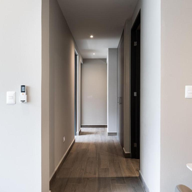 Modern Apartment with City Views and Pool Access - Apartamento - 23