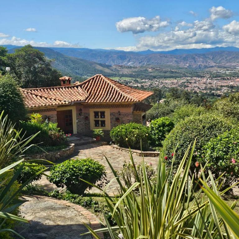 La Primavera, casas campestres para familias, paisajes, tranquilidad, cerca al pueblo - Four-Bedroom Vacation Home - 6