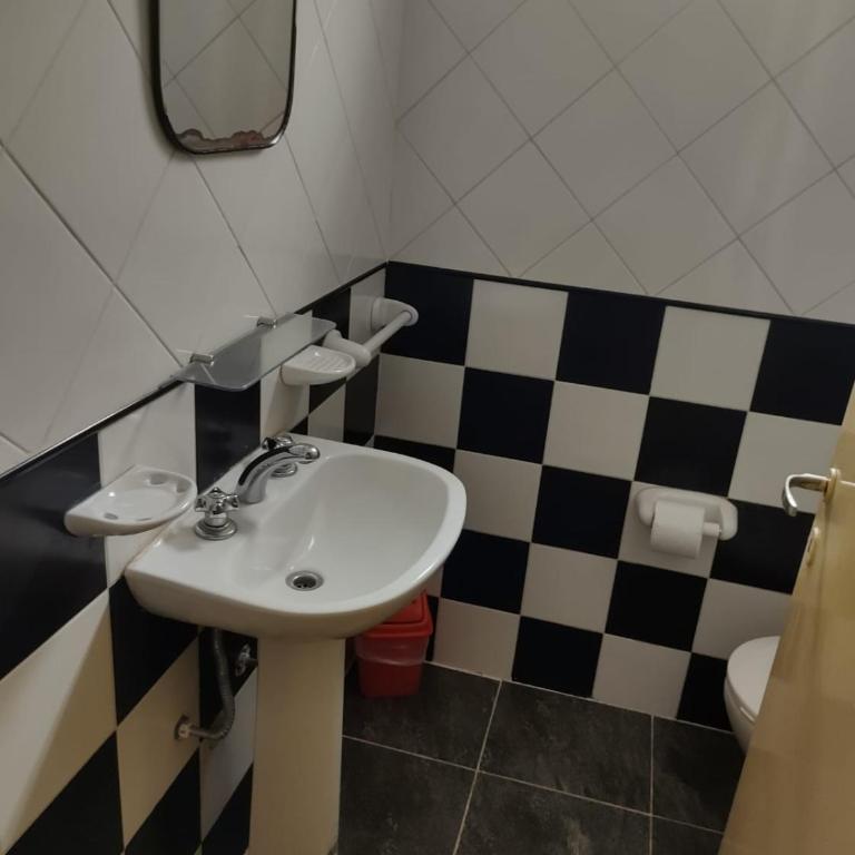 Hotel SECLA - Habitación Doble Estándar - 1 o 2 camas - 3