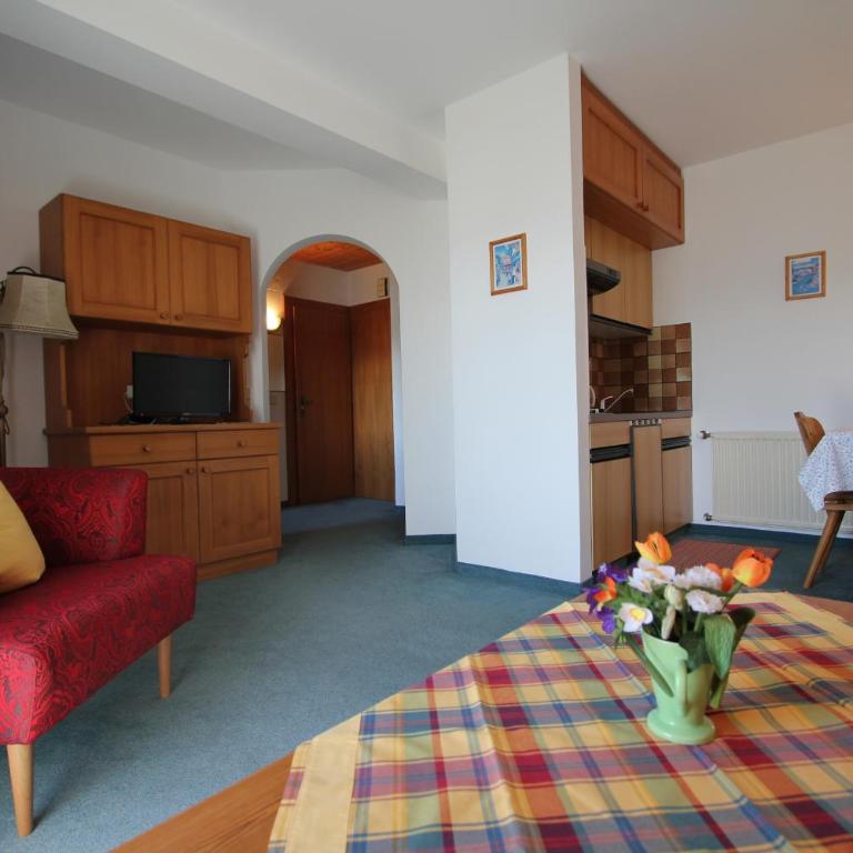 Ferienwohnungen Fiala-Köfer - Apartment mit 2 Schlafzimmern und Balkon - 6