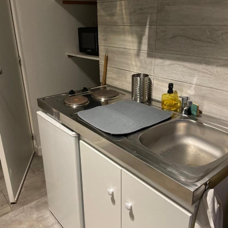 Le logis Katia - Chambre Double avec Salle de Bains Privative - 9