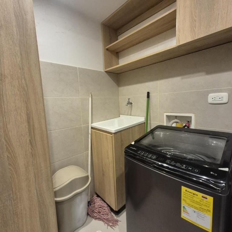 Precioso apartamento cerca del mar - Three-Bedroom Apartment - 3