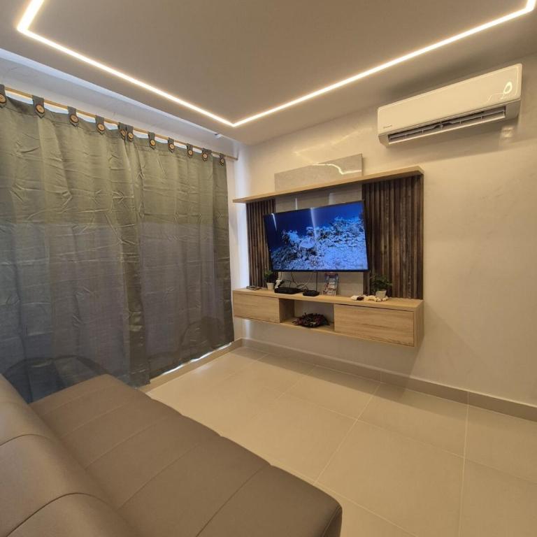 Precioso apartamento cerca del mar - Three-Bedroom Apartment - 9