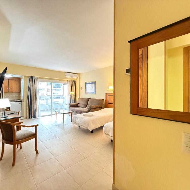PYR Beach & Pool Private Studios - Estudio con terraza - 14