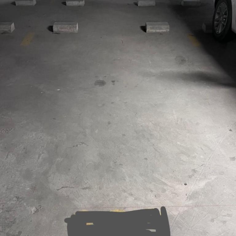 El lujo y la comodidad - Three-Bedroom Apartment - 9