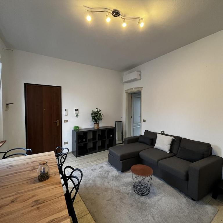 Ferrara Easy Stay 2 - A 2 passi dal centro - Appartamento con 1 Camera da Letto - 1