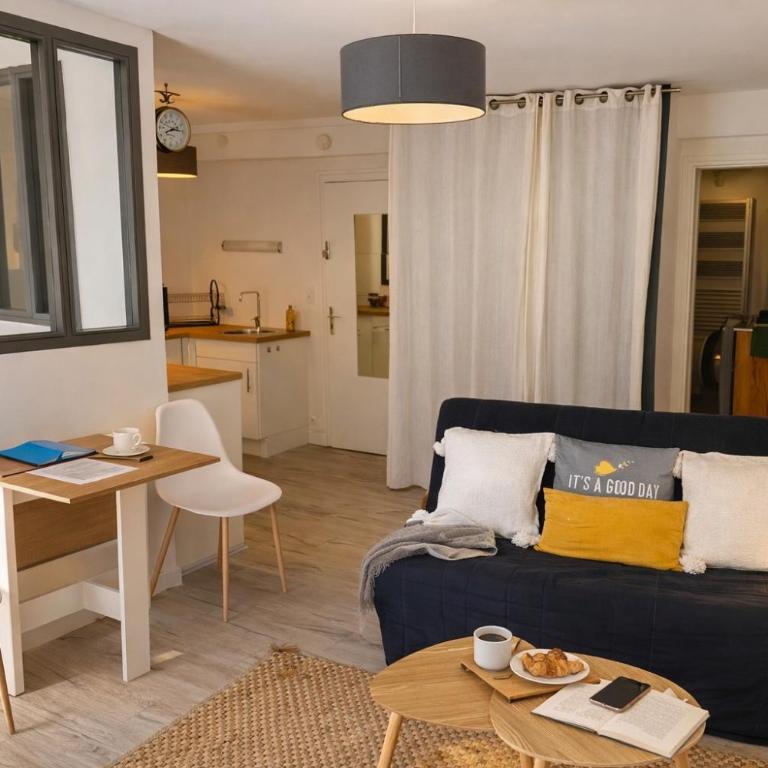L'Oasis Marin lumineux et cosy à deux pas du vieux marché dans l'hyper centre de La Rochelle avec TV et Wifi - Apartment mit 1 Schlafzimmer - 5