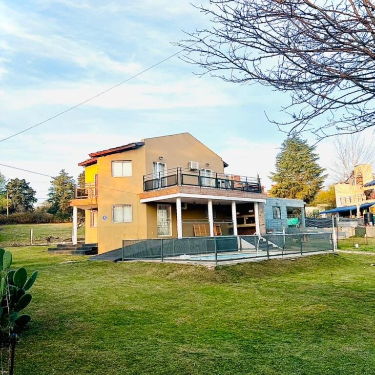 Mirador Rest House - Casa entera con pileta privada - Three-Bedroom House - 24