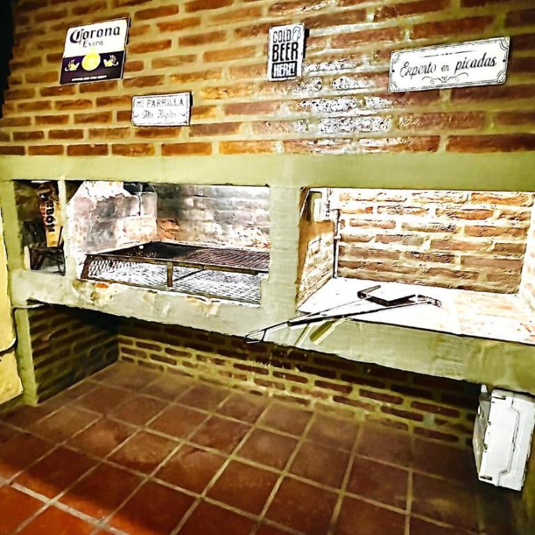 Mirador Rest House - Casa entera con pileta privada - Three-Bedroom House - 49