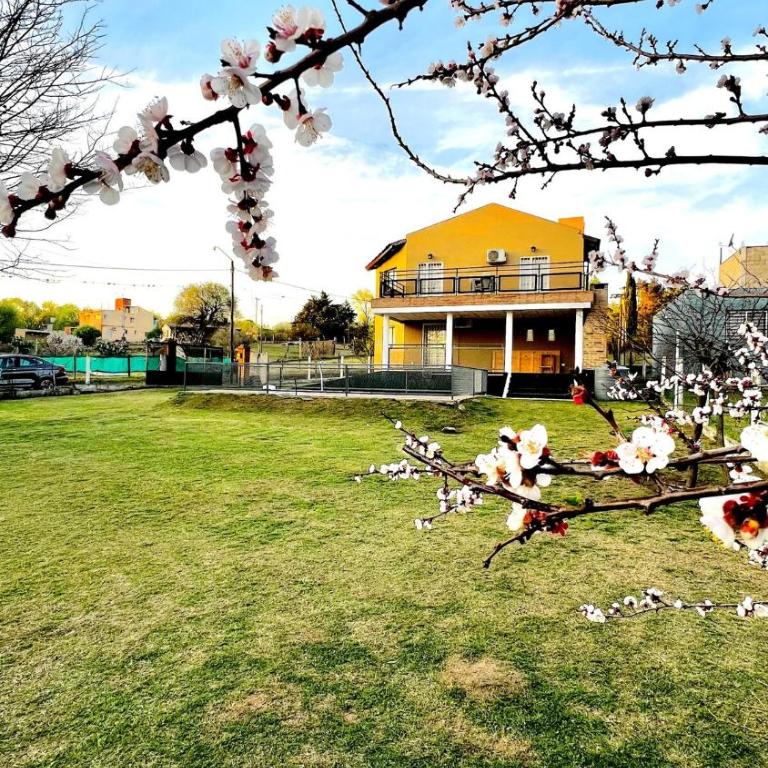Mirador Rest House - Casa entera con pileta privada - Three-Bedroom House - 53