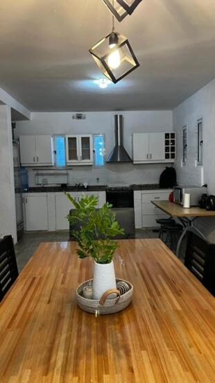 Mirador Rest House - Casa entera con pileta privada - Three-Bedroom House - 73