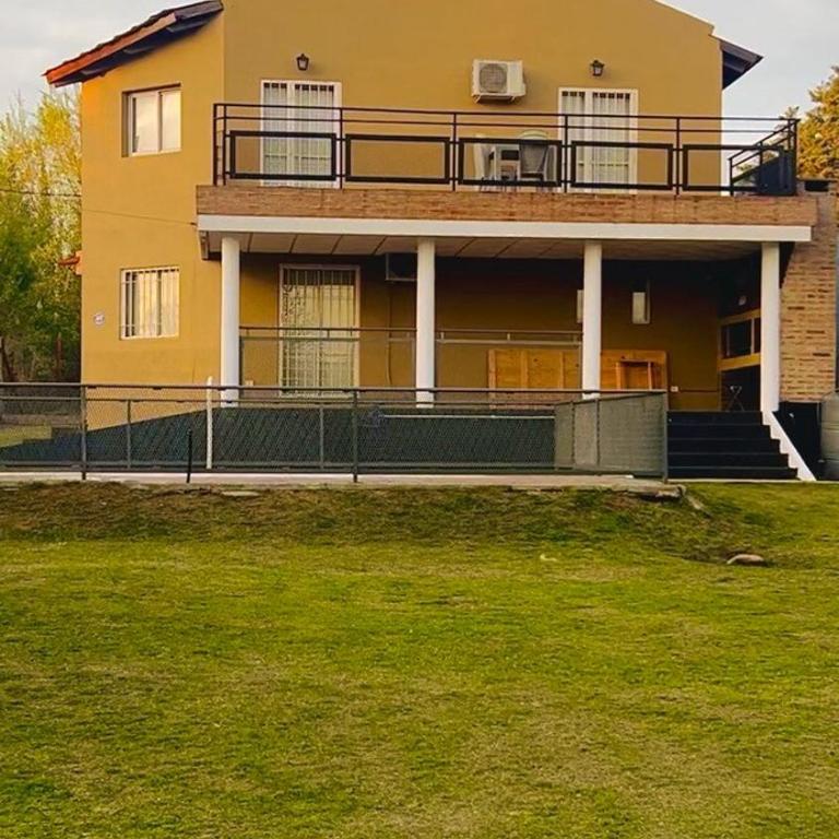 Mirador Rest House - Casa entera con pileta privada - Three-Bedroom House - 74