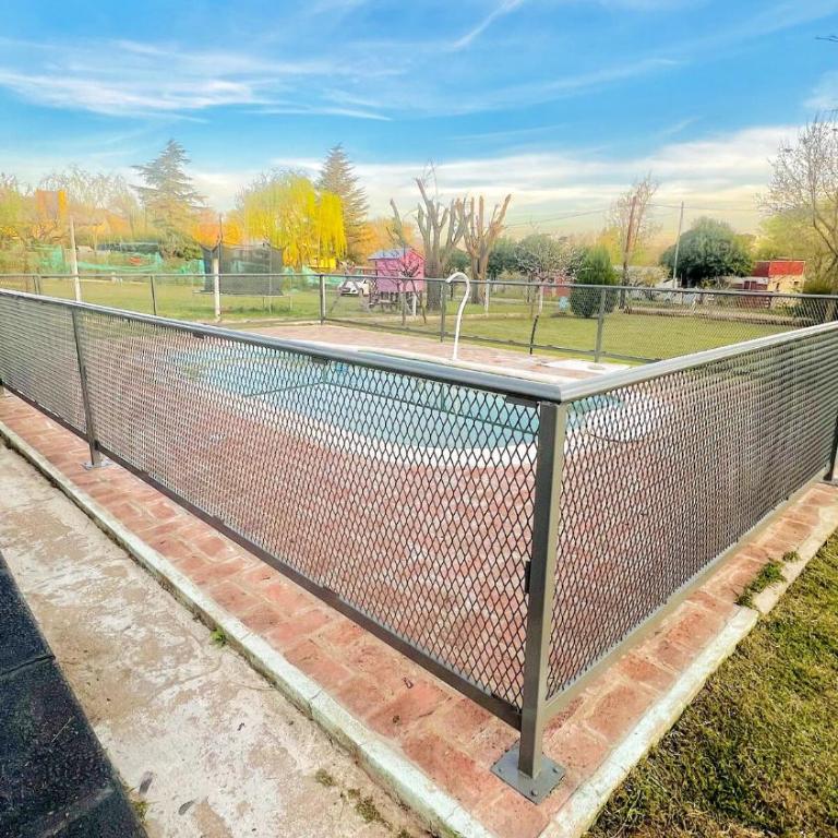 Mirador Rest House - Casa entera con pileta privada - Three-Bedroom House - 88
