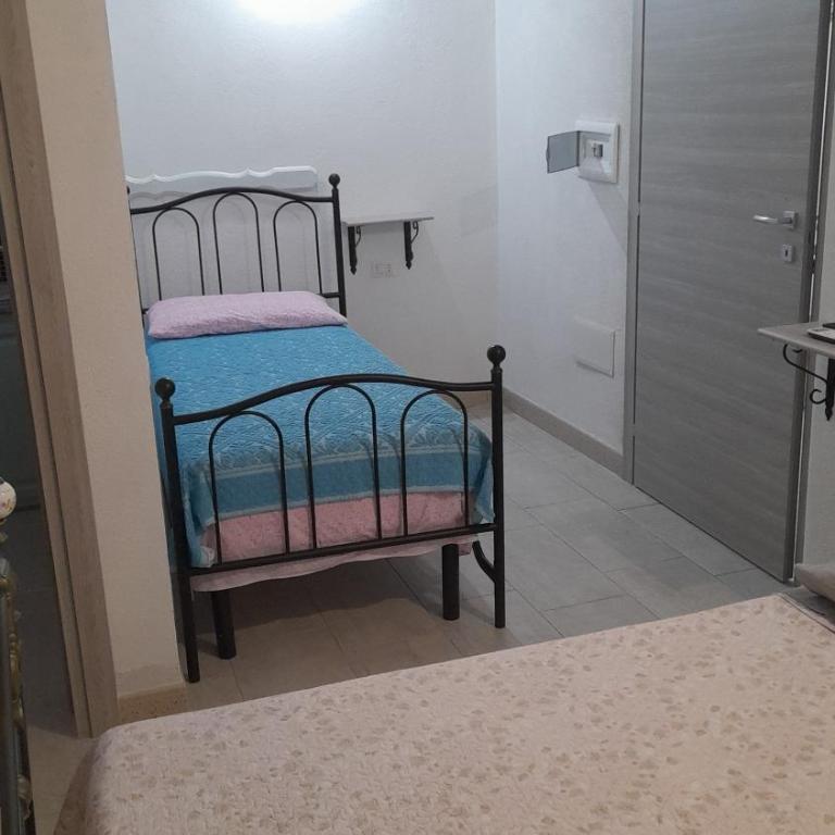 Casa Grazia Deledda 16 - Camera Tripla - 6
