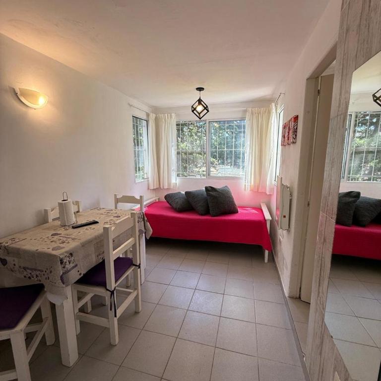 Departamento en barrio del golf moderno, tranquilo y arbolado - Apartamento de 1 dormitorio - 2