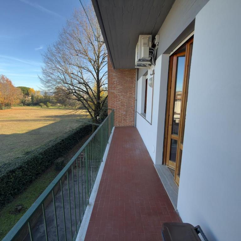 Harmony Home in Florence - Two-Bedroom Apartment with Balcony - 22
