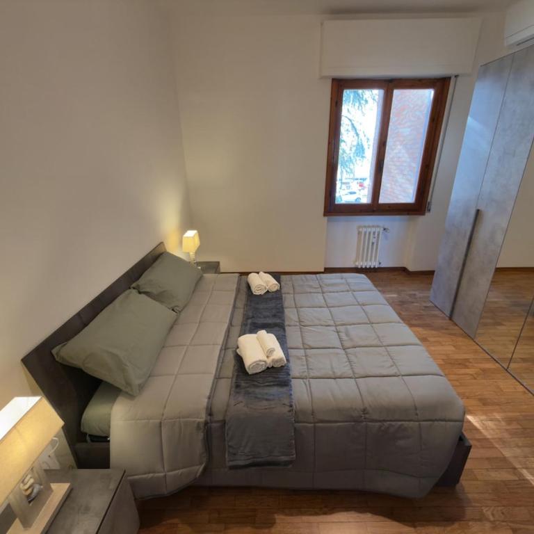 Harmony Home in Florence - Two-Bedroom Apartment with Balcony - 13