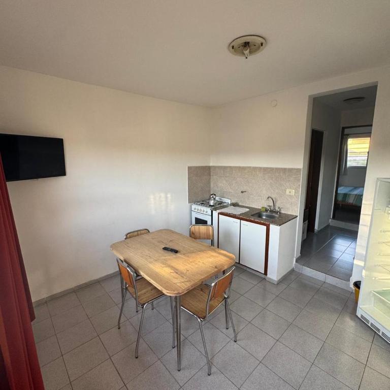 Cabañas con pileta y aire acondicionado empalme - Casa de 2 dormitorios - 9