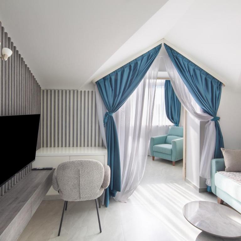 Hotel Tommy - Porodična Soba - 2