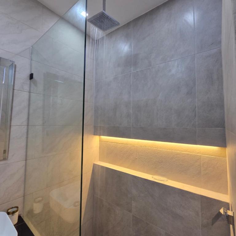 Greenport Plaza De lujo, 3 camas, piscina, jacuzzi, crucitas mejor sector, cerca de todo - Two-Bedroom Deluxe Apartment with Balcony - 10