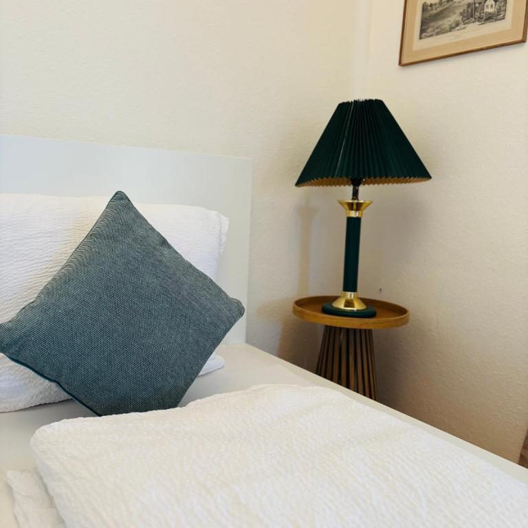 Ferienwohnungen an der RupertusTherme - Apartment mit 1 Schlafzimmer und Gartenblick - 10
