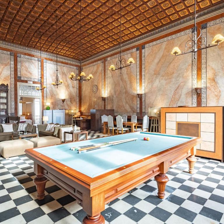 Casa Indiana en el corazón de Begur con azotea - Villa - 1