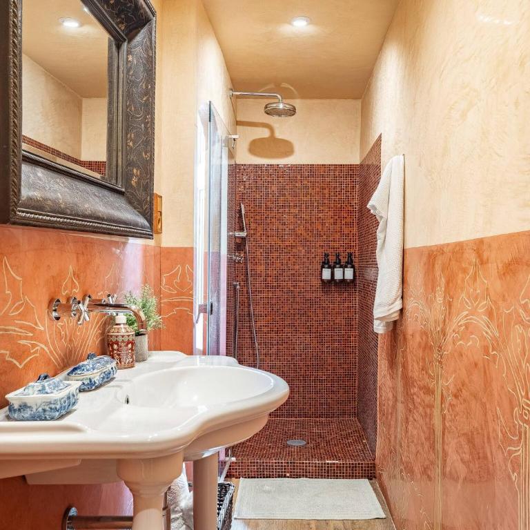 Casa Indiana en el corazón de Begur con azotea - Villa - 35
