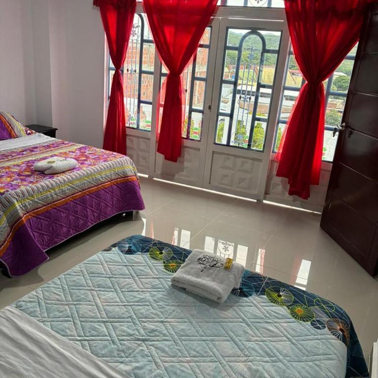 Hotel Paris Mirador - Family Room with Balcony - 1
