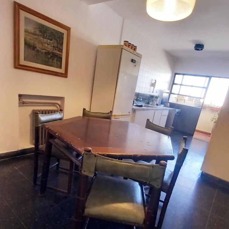 Amplio departamento céntrico con cochera - Apartamento de 3 dormitorios - 7