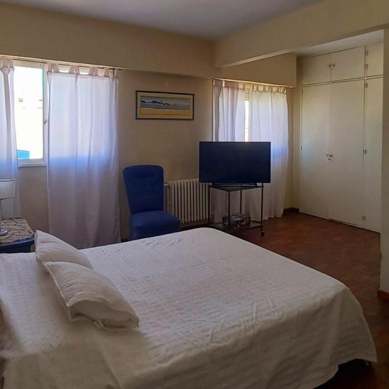 Amplio departamento céntrico con cochera - Apartamento de 3 dormitorios - 10