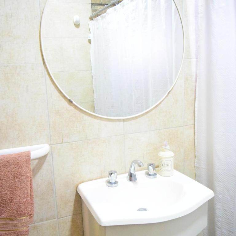 Garage y Patio Privado en La Falda - One-Bedroom House - 15