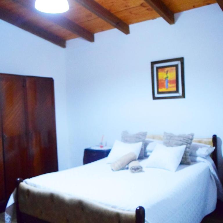 Garage y Patio Privado en La Falda - One-Bedroom House - 1