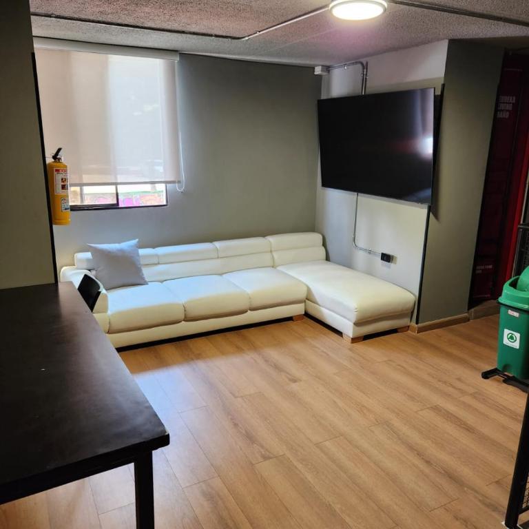 Eureka Living - Quadruple Room - 1