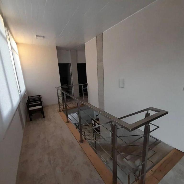 Excelente Casa Moderna en Villa Gesell Zona Norte - Three-Bedroom House - 6