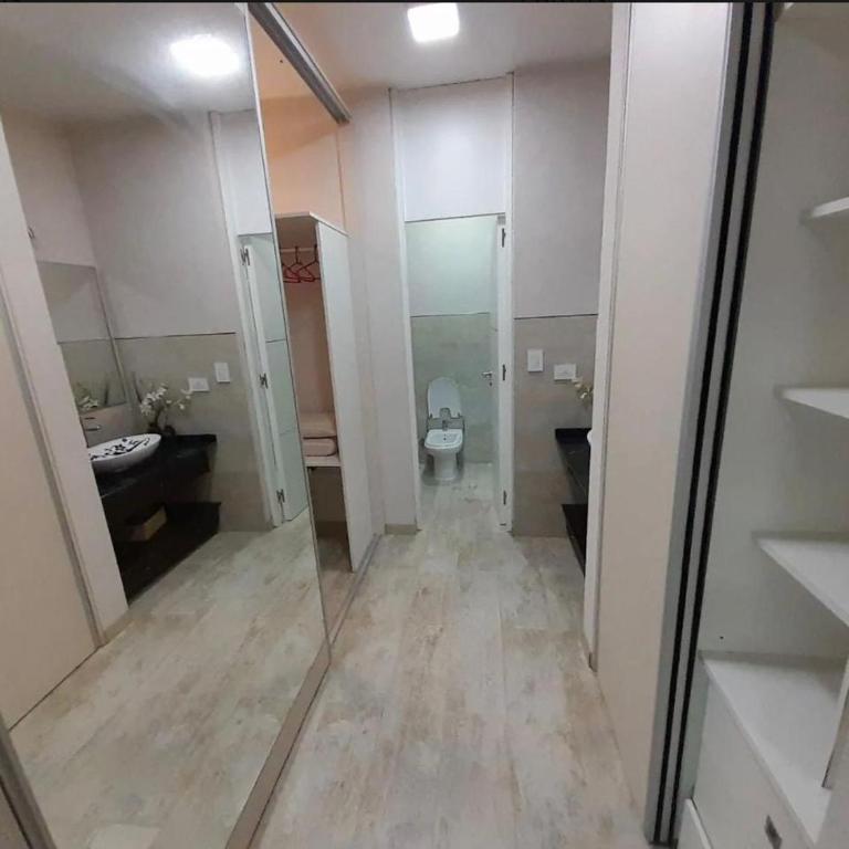 Excelente Casa Moderna en Villa Gesell Zona Norte - Three-Bedroom House - 12