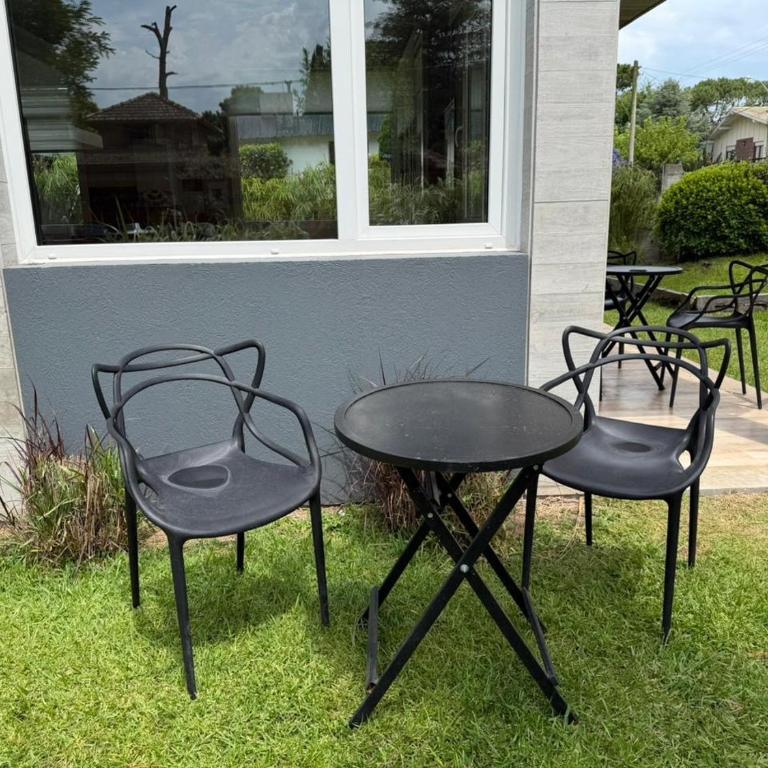 Excelente Casa Moderna en Villa Gesell Zona Norte - Three-Bedroom House - 15