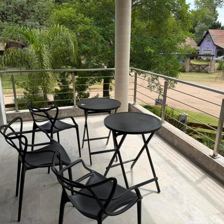 Excelente Casa Moderna en Villa Gesell Zona Norte - Three-Bedroom House - 26