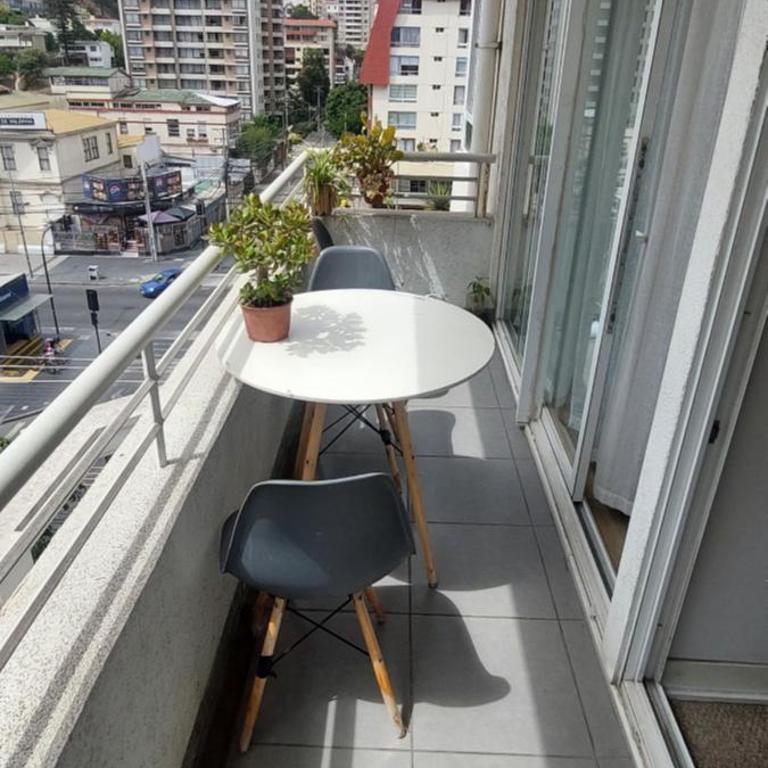 Depto Centro Viña del mar a pasos estacion Miramar - One-Bedroom Apartment - 2