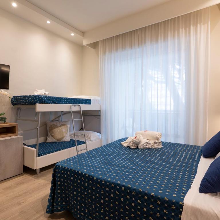Hotel Reggiana - Superior Quadruple Room - 4