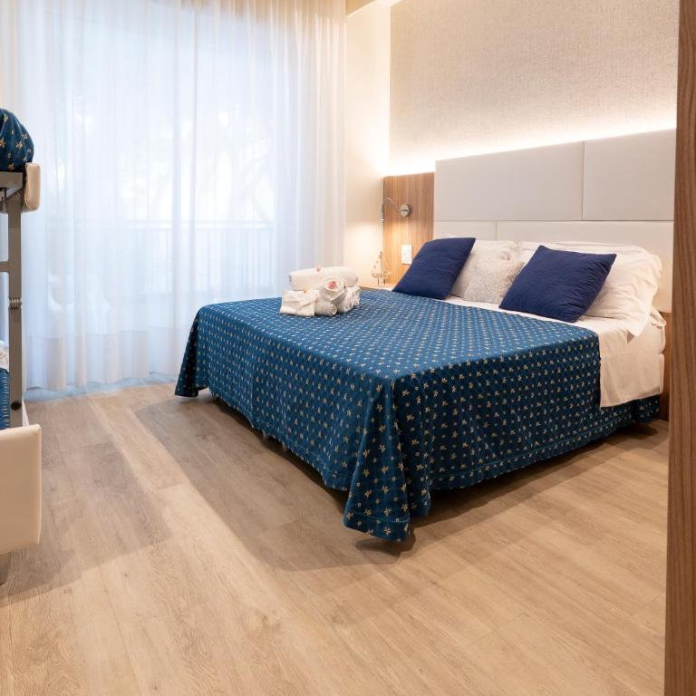 Hotel Reggiana - Superior Quadruple Room - 7