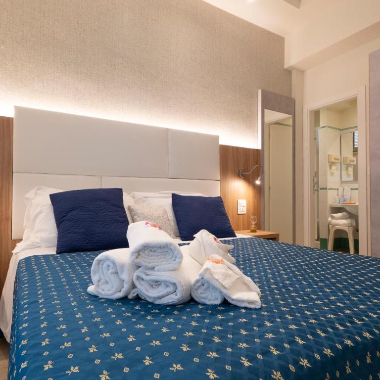 Hotel Reggiana - Superior Quadruple Room - 6