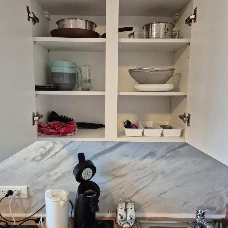 Cozy & quiet studio, comfortable, free parking - Appartement 1 Chambre - 10