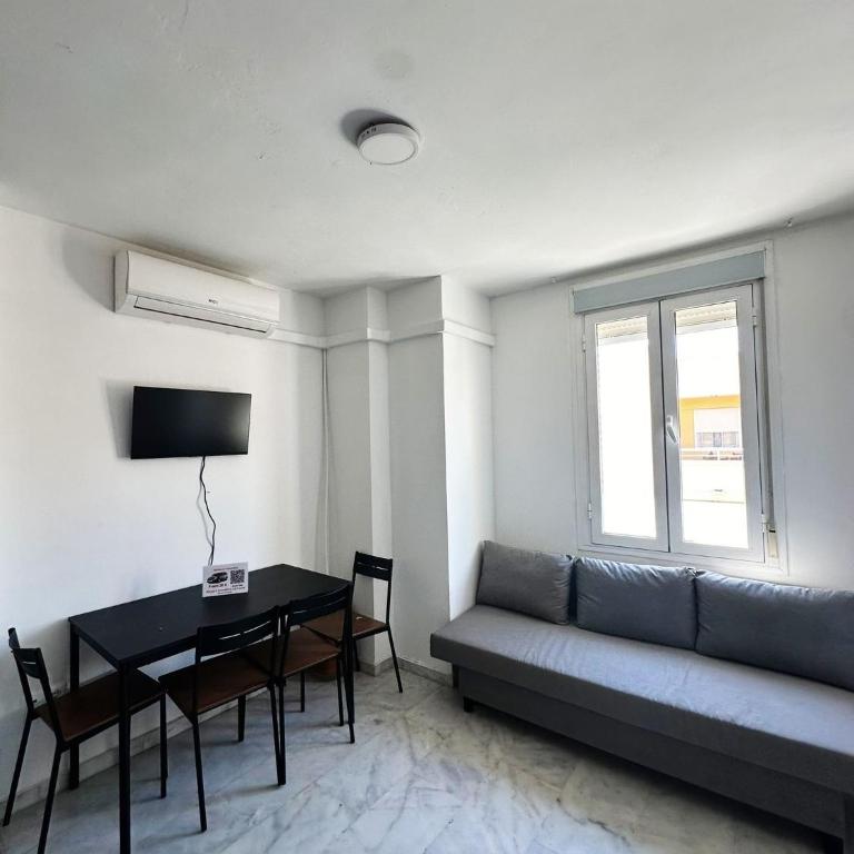 MERCADO DE HUELIN Apartamentos - Studio - 6