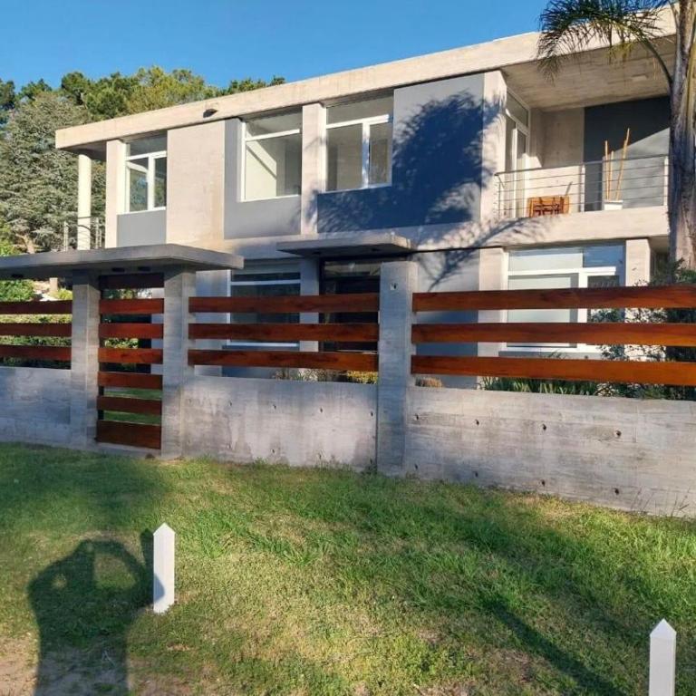 Casa Moderna Villa Gesell, Zona Norte - Three-Bedroom House - 12